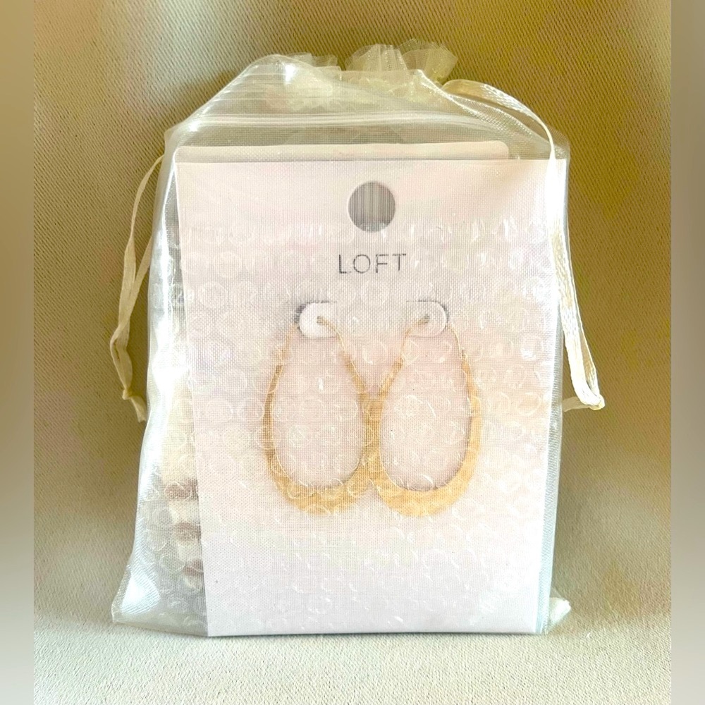 LOFT Perfect Camel Striped Crew Socks + Gold Toned Hammered Tear Drop Earrings - Picture 5 of 5